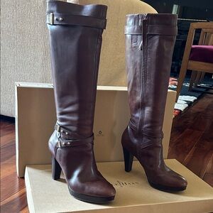 Elegant Brown Knee-High Leather Boots